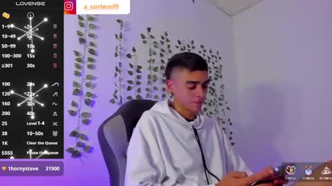 Snapshot of lian_23_ chatting on January 21, 2025, 3:21 pm online show from January 21, 2025, 3:21 pm