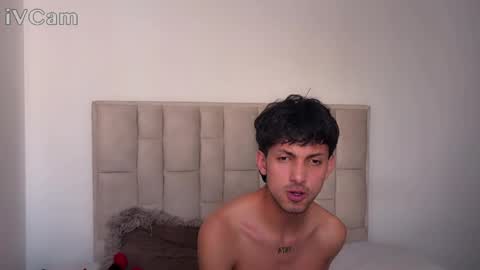 lian_y_dilan online show from May 3, 2026, 8:48 pm