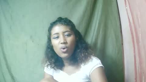Snapshot of liana9794 chatting on May 15, 2026, 9:33 pm Liana9794 online show from May 15, 2026, 9:33 pm
