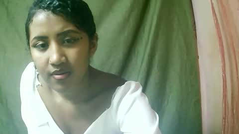 Snapshot of liana9794 chatting on May 16, 2026, 12:15 pm Liana9794 online show from May 16, 2026, 12:15 pm