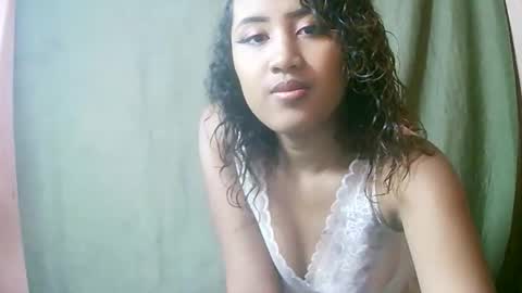 Snapshot of liana9794 chatting on May 18, 2026, 1:06 pm Liana9794 online show from May 18, 2026, 1:06 pm