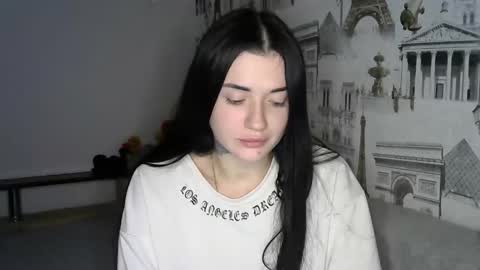 liana_diva online show from December 2, 2024, 2:20 am