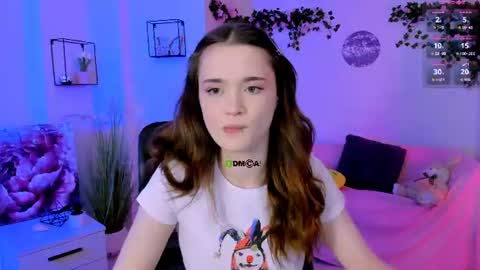 Little Liana  online show from June 26, 2026, 6:34 pm