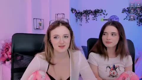 Little Liana  online show from July 28, 2026, 8:52 pm