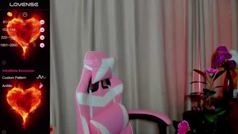 lianawow_ online show from July 5, 2026, 2:18 am