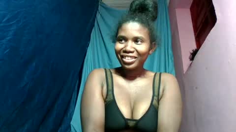 liandra69 online show from July 27, 2026, 5:03 am