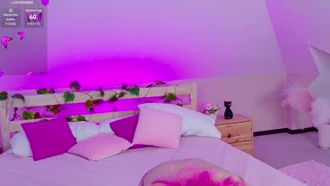 Lian online show from April 8, 2026, 6:35 am