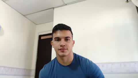 Snapshot of lianstonne chatting on April 21, 2026, 2:56 pm Liamstonne online show from April 21, 2026, 2:56 pm