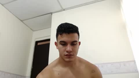 Snapshot of lianstonne chatting on May 8, 2026, 3:17 pm Liamstonne online show from May 8, 2026, 3:17 pm
