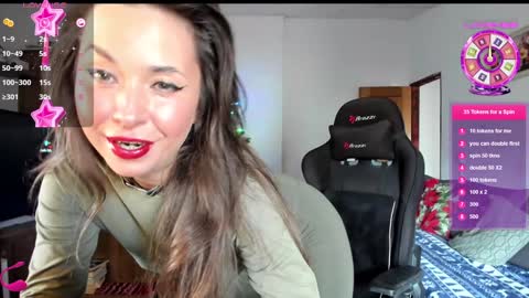 LiaQuinn online show from January 21, 2025, 12:29 pm