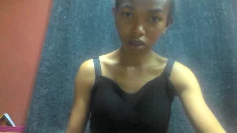 liaraisha online show from September 18, 2025, 3:19 am