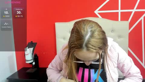 Snapshot of liaroberts1 chatting on December 30, 2024, 12:09 pm Lia Roberts online show from December 30, 2024, 12:09 pm