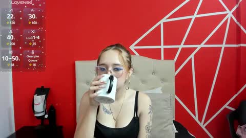 Snapshot of liaroberts1 chatting on January 11, 2025, 12:07 pm Lia Roberts online show from January 11, 2025, 12:07 pm