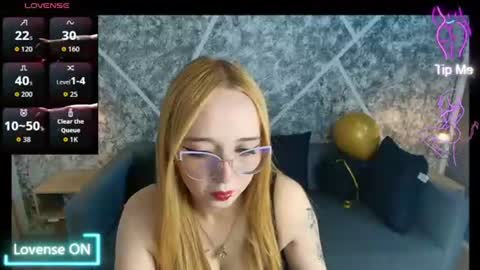 Snapshot of liaroberts1 chatting on August 3, 2026, 2:00 pm Lia Roberts online show from August 3, 2026, 2:00 pm
