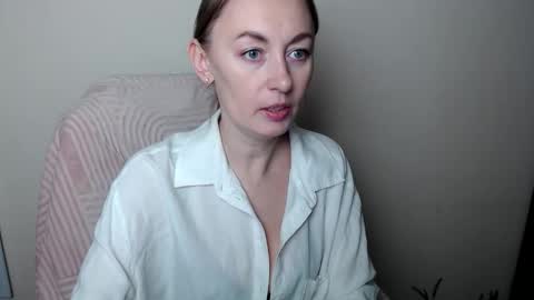 Lia online show from February 2, 2026, 9:19 am