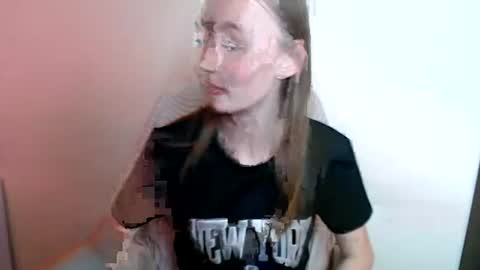 Lia online show from July 4, 2026, 12:55 pm