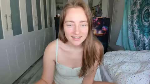 Snapshot of liasashax chatting on April 14, 2026, 12:33 pm Sasha online show from April 14, 2026, 12:33 pm