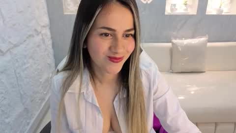 Online 800 to 1400 online show from October 16, 2025, 1:12 pm