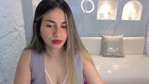 Online 800 to 1400 online show from October 18, 2025, 1:12 pm