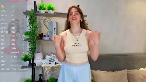 Snapshot of libbienoffsinger chatting on August 7, 2026, 1:07 am Ada online show from August 7, 2026, 1:07 am