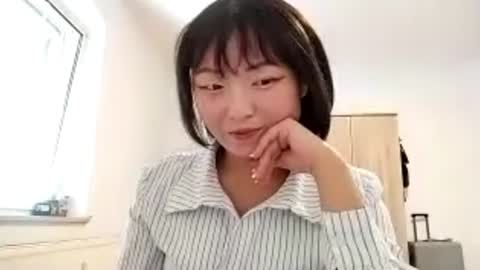 Molly online show from July 28, 2026, 2:24 pm