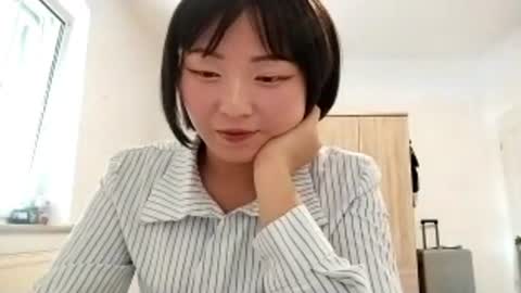 Molly online show from July 28, 2026, 3:21 pm