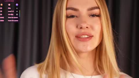 Snapshot of libbyshepard chatting on September 9, 2025, 1:43 pm Elena online show from September 9, 2025, 1:43 pm