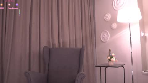 Snapshot of libbyshepard chatting on October 19, 2025, 11:49 pm Elena online show from October 19, 2025, 11:49 pm