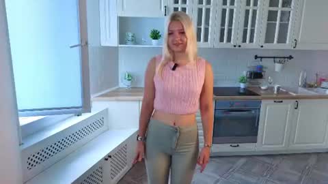 Snapshot of libbytippen chatting on July 25, 2026, 1:25 am Im Monica online show from July 25, 2026, 1:25 am