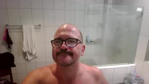 Snapshot of libertarians1972 chatting on November 1, 2025, 3:47 pm Cockcentric online show from November 1, 2025, 3:47 pm