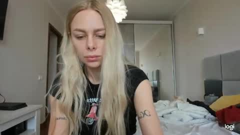 Snapshot of library_girl chatting on May 27, 2026, 10:23 am Anna online show from May 27, 2026, 10:23 am