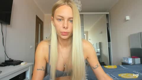 Snapshot of library_girl chatting on July 27, 2026, 9:38 am Anna online show from July 27, 2026, 9:38 am