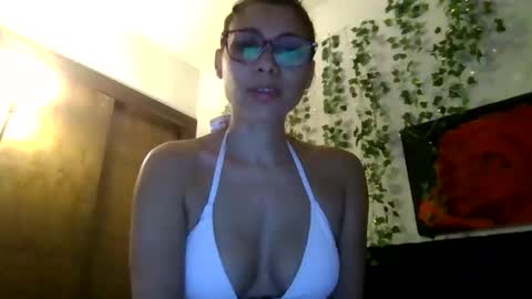 lickablemiami online show from May 31, 2026, 7:26 pm