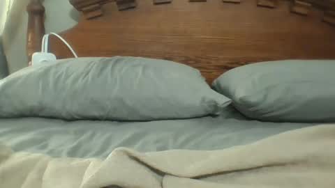 Snapshot of lickmysnowballs chatting on December 9, 2024, 1:55 pm lickmysnowballs online show from December 9, 2024, 1:55 pm