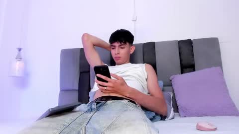 Snapshot of light_eyes_ chatting on June 4, 2026, 2:56 pm Jhonatan online show from June 4, 2026, 2:56 pm