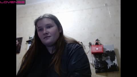 light_lunaa online show from December 26, 2024, 10:48 am