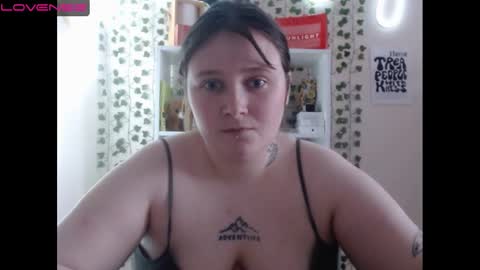 light_lunaa online show from January 15, 2025, 9:56 am