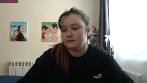 light_lunaa online show from March 8, 2025, 9:39 am