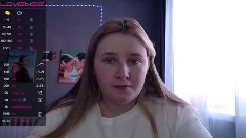 light_lunaa online show from November 14, 2025, 8:46 am