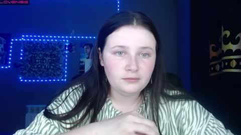 light_lunaa online show from May 7, 2026, 3:06 pm
