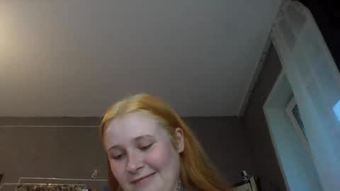 light_lunaa online show from June 22, 2026, 3:09 pm
