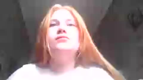 light_lunaa online show from June 24, 2026, 7:51 am