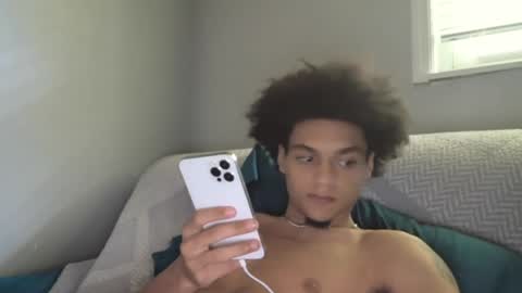 lightskinwithgirth online show from April 3, 2026, 7:01 pm