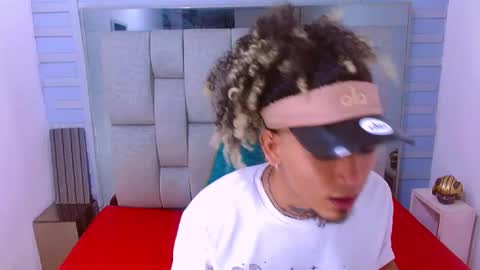 Lihan online show from September 21, 2025, 4:36 am