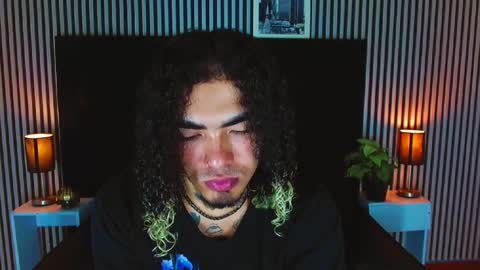 Lihan online show from October 24, 2025, 1:07 pm