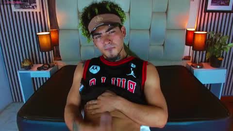 Lihan online show from November 11, 2025, 4:18 pm