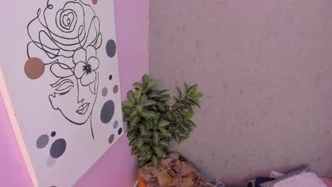 Snapshot of liil_miia chatting on May 5, 2026, 7:11 pm Miia online show from May 5, 2026, 7:11 pm