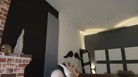 lillitliliith online show from May 15, 2026, 7:43 pm