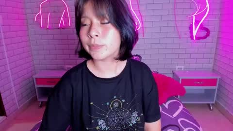 LIILY online show from February 19, 2025, 3:28 am