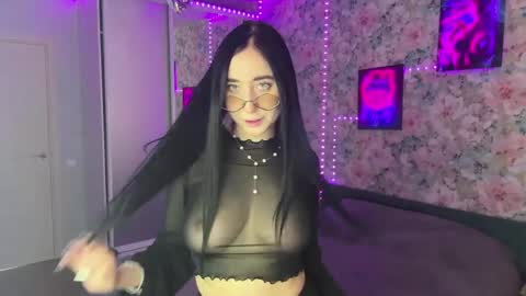 Lizzy 3 online show from June 2, 2026, 12:51 pm